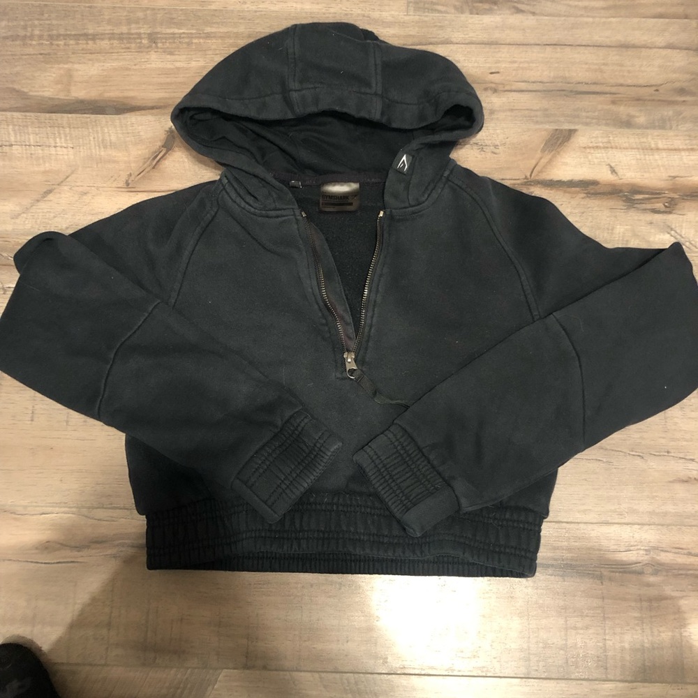 Gymshark cropped zip up hooded sweatshirt - small
